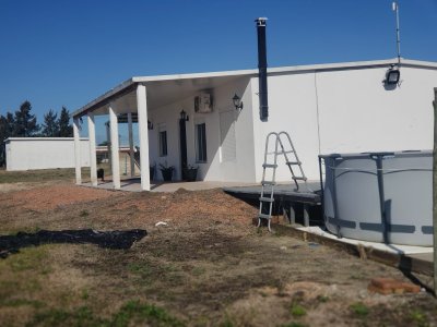 3 hectáeas con dos casas habitables en buen estado