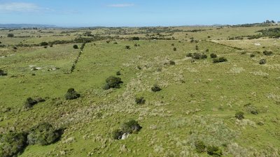 5 hectáreas en Lavalleja con casa contenedor y excelente vista a las sierras