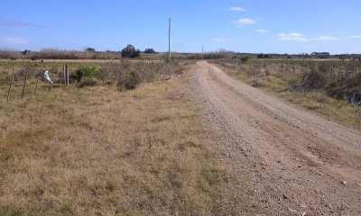 2 hectáreas y media con aguada en el fondo