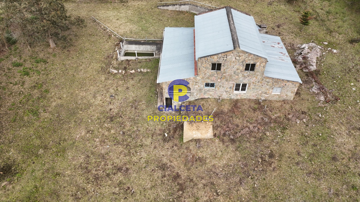 Campo Ref.508 - 31 hectáreas con casa , cerro y buen acceso
