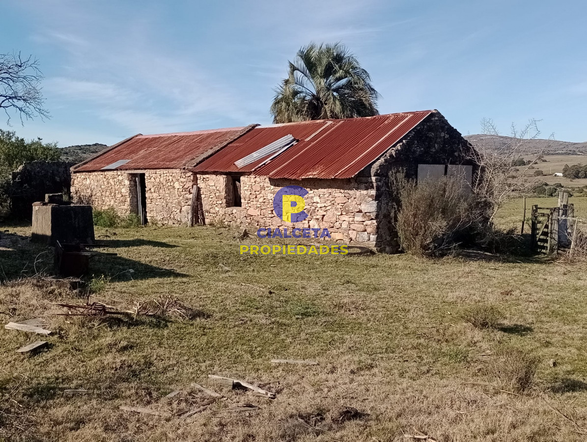 Campo Ref.298 - 82 hectáreas en Pueblo Edén