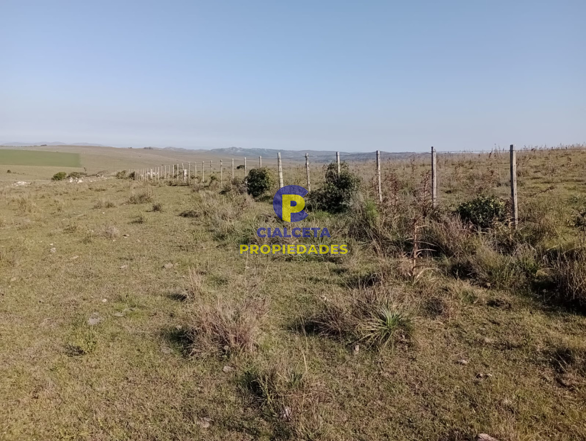 Campo Ref.189 - 7 hectáreas en Maldonado, sobre camino