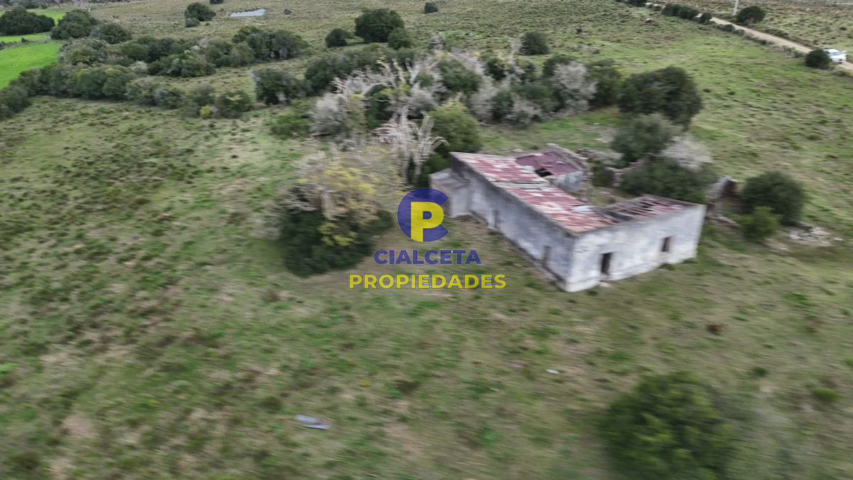 Campo Ref.461 - 60 hectáreas con arroyo y cañada en Maldonado