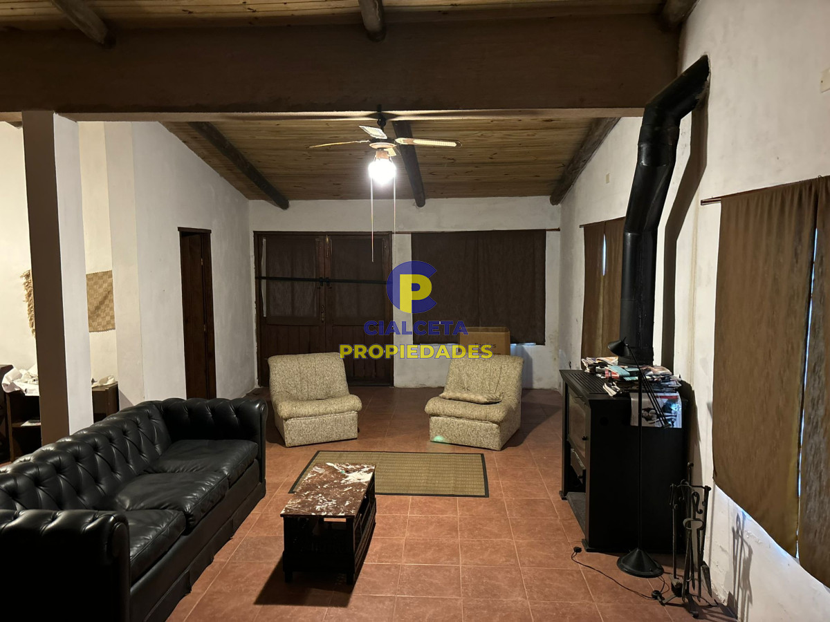 93 hectáreas con tapera reciclada, arroyo, monte y cerro - GoPunta - Portal Inmobiliario de Punta del Este - Maldonado