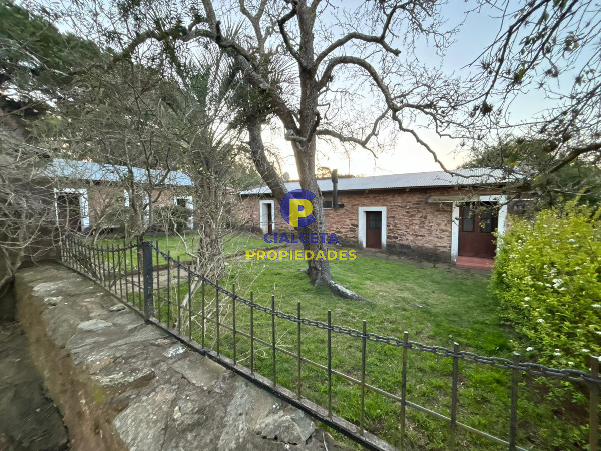 93 hectáreas con tapera reciclada, arroyo, monte y cerro - GoPunta - Portal Inmobiliario de Punta del Este - Maldonado