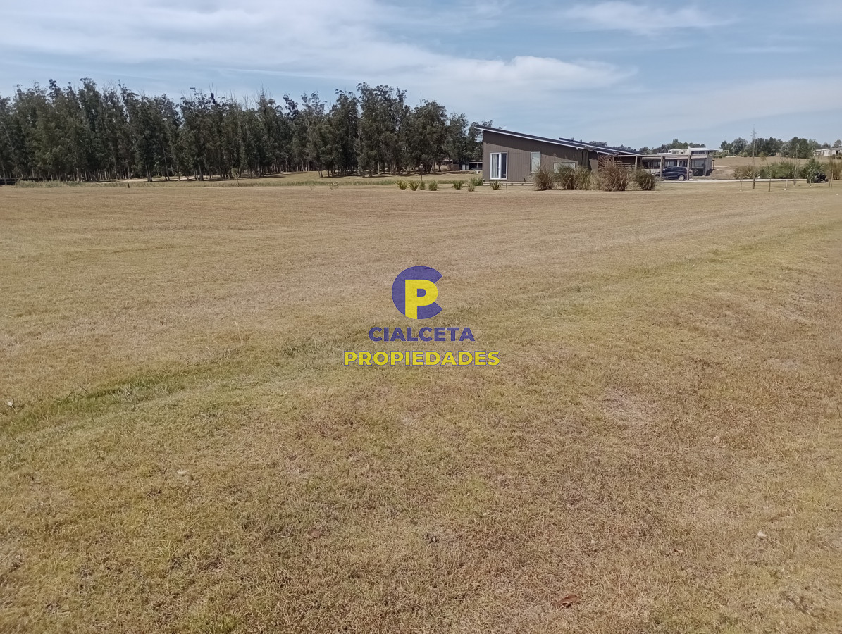 Terreno ID.303 - Terreno en barrio El Quijote