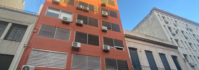 Monoambiente Ideal Oficina o Vivienda en la Ciudad Vieja con renta!