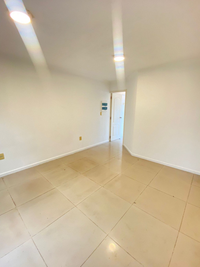 Apartamento ID.446 - Excelente ubicación en alquiler 1 dorm Pocitos