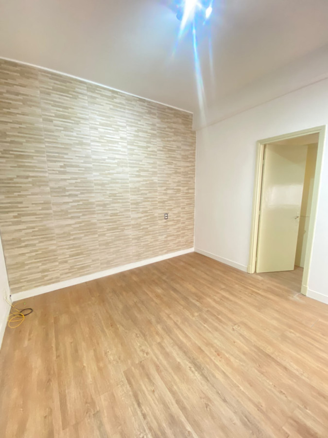 Apartamento ID.452 - Alquiler de apartamento de 1 dormitorio con amplio patio en Ciudad Vieja