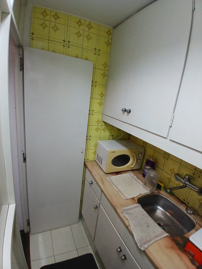 Apartamento ID.388 - Venta de Oficina totalmente equipada