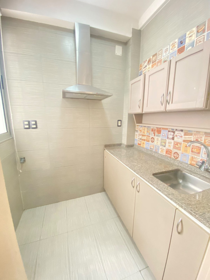Apartamento ID.452 - Alquiler de apartamento de 1 dormitorio con amplio patio en Ciudad Vieja
