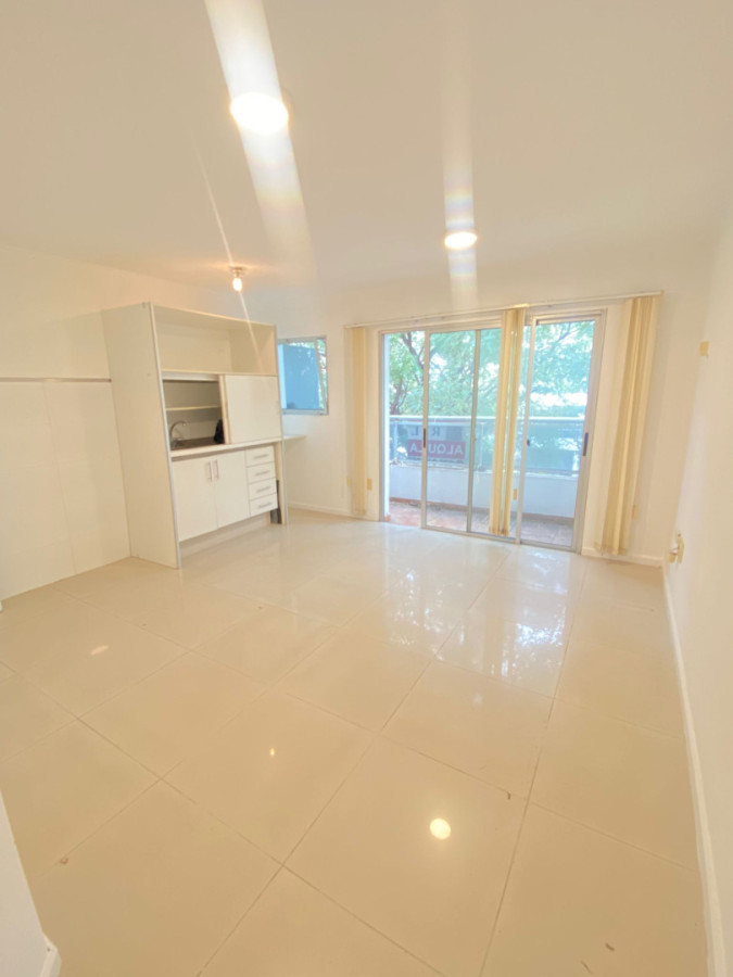Apartamento ID.446 - Excelente ubicación en alquiler 1 dorm Pocitos