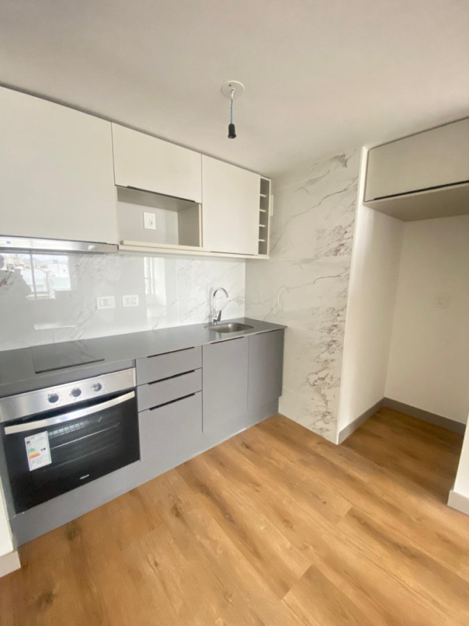 Apartamento ID.463 - Alquiler en Jardín Castellanos 1 dormitorio, piso 11 al frente