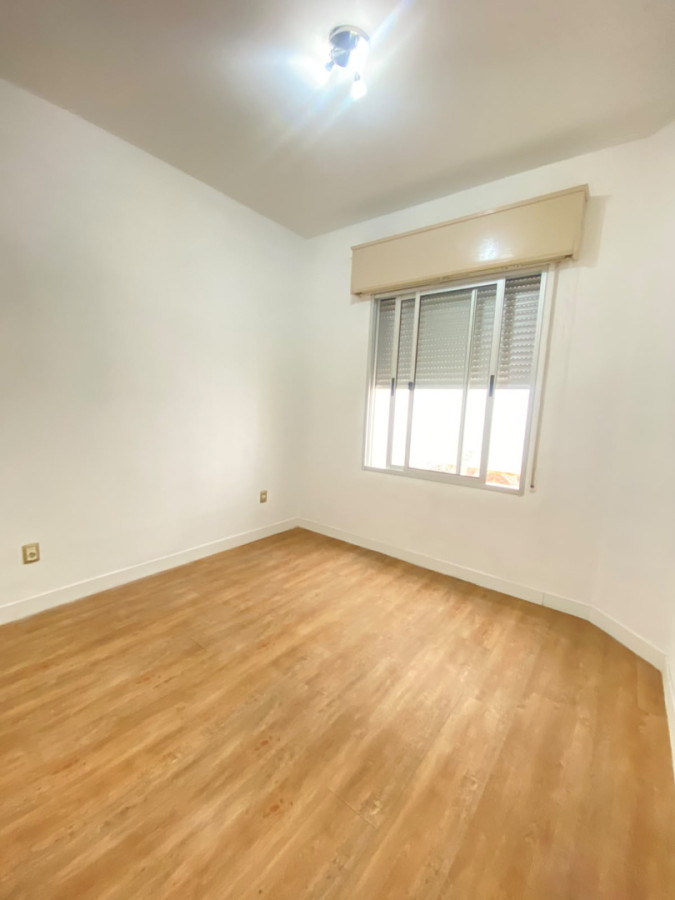 Apartamento ID.452 - Alquiler de apartamento de 1 dormitorio con amplio patio en Ciudad Vieja