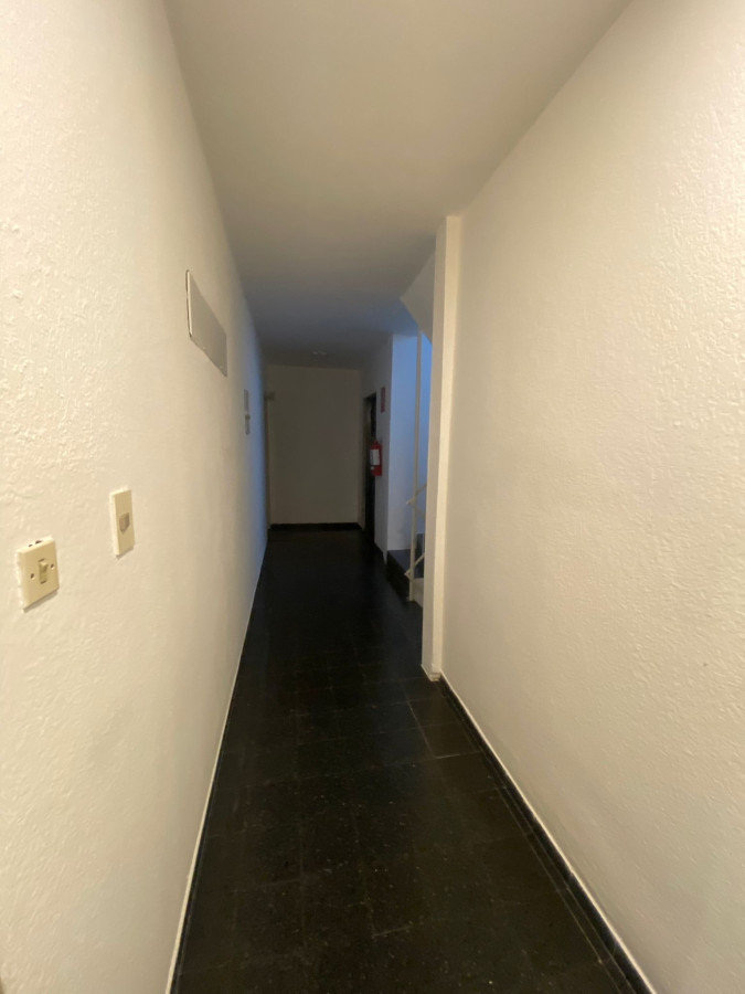 Apartamento ID.186 - Monoambiente Ideal Oficina o Vivienda en la Ciudad Vieja con renta!