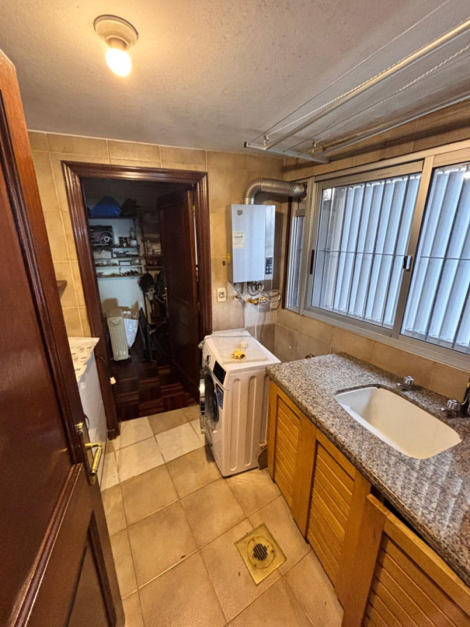 Apartamento ID.440 - Hermosa propiedad de estilo en Puerto del Buceo 3 dorm y servicio 2 gges