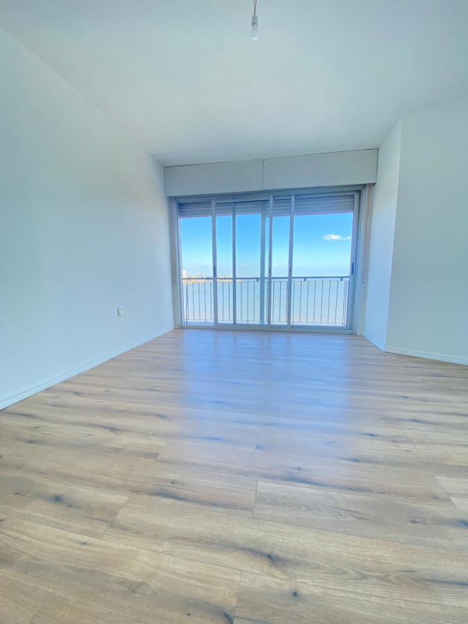 Apartamento ID.402 - Hermoso apartamento en alquiler 3 dorm frente al mar en Pocitos