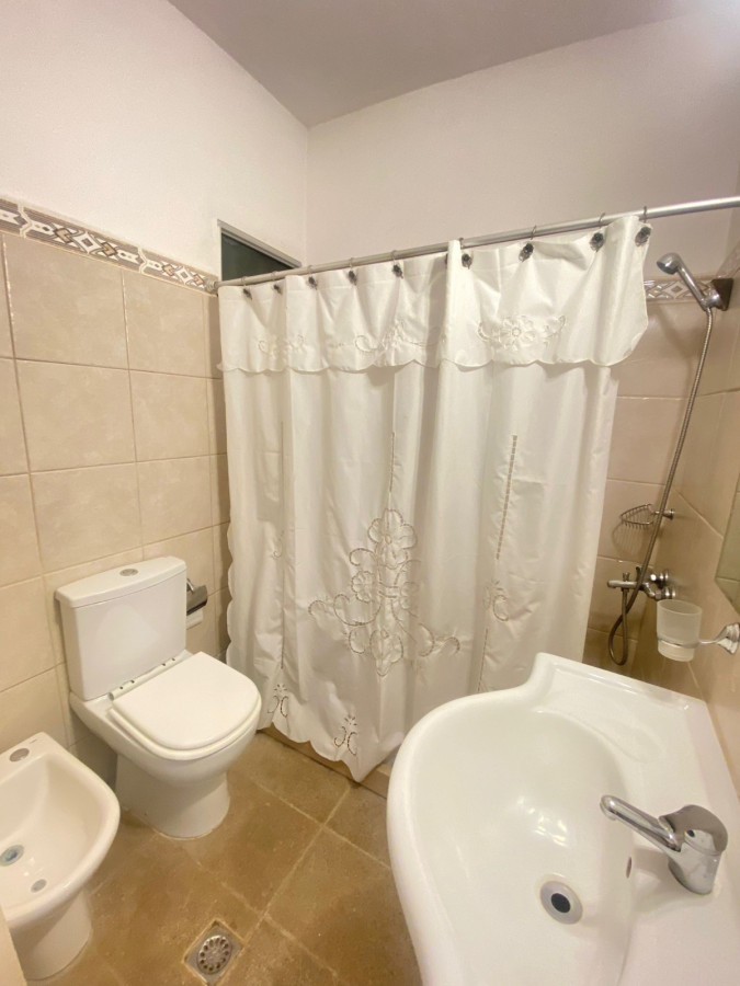 Apartamento ID.353 - Departamento 2 dorm y servicio  a la venta en Punta Carretas