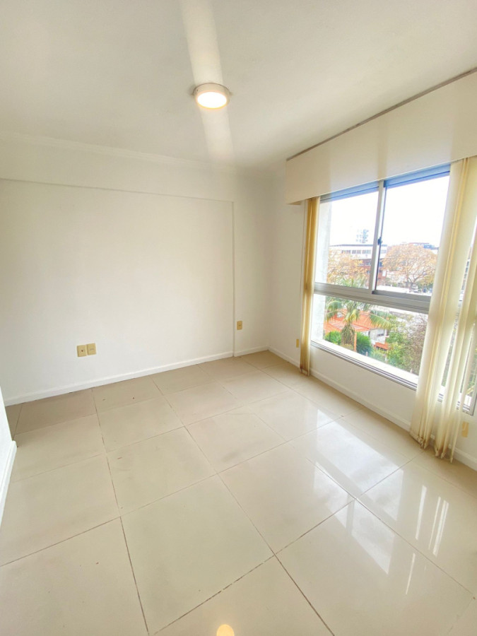 Apartamento ID.446 - Excelente ubicación en alquiler 1 dorm Pocitos