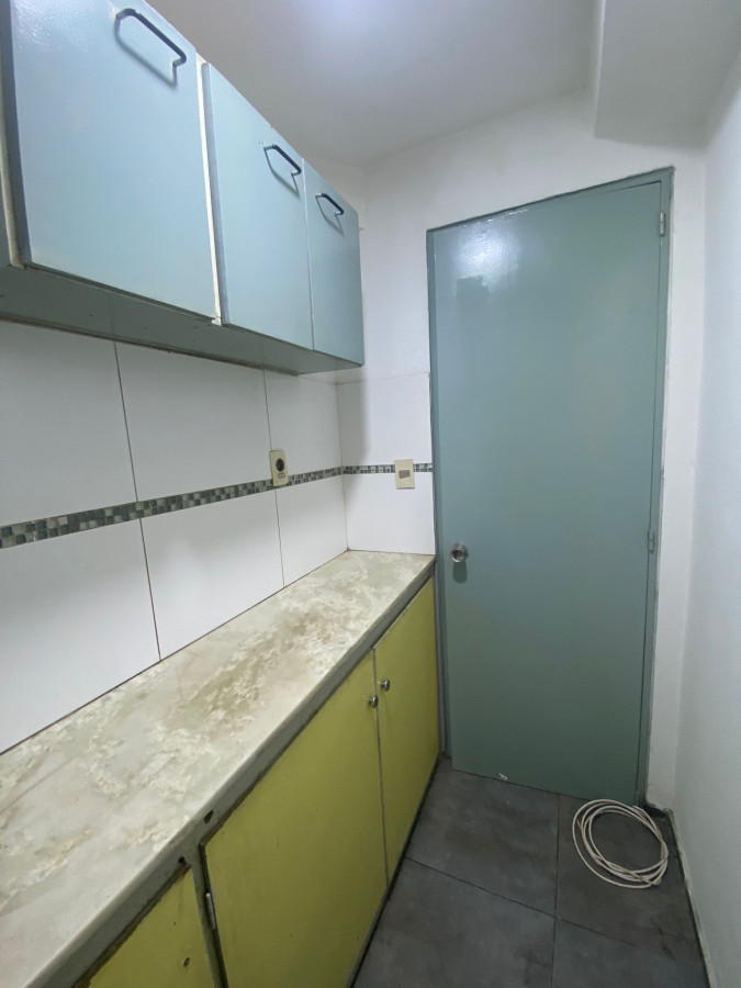 Apartamento ID.186 - Monoambiente Ideal Oficina o Vivienda en la Ciudad Vieja con renta!