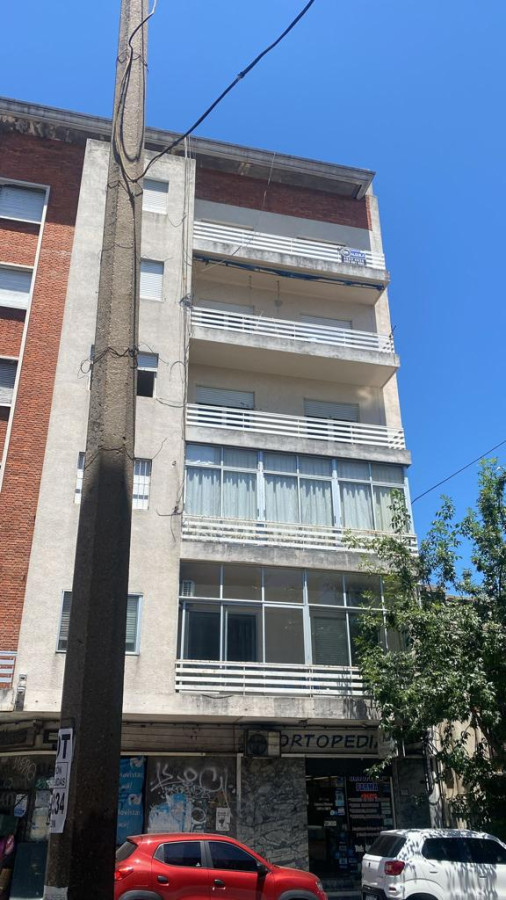 Apartamento ID.192 - Apartamento en excelente ubicación Colonia y MCM 2 dorm 