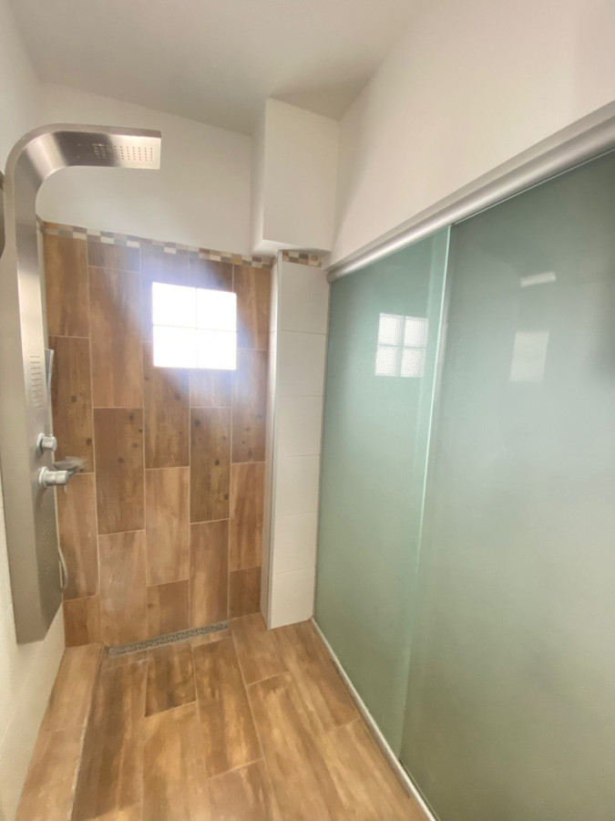 Apartamento ID.402 - Hermoso apartamento en alquiler 3 dorm frente al mar en Pocitos