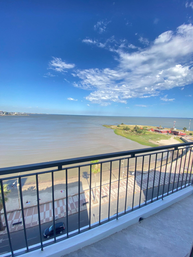 Apartamento ID.402 - Hermoso apartamento en alquiler 3 dorm frente al mar en Pocitos