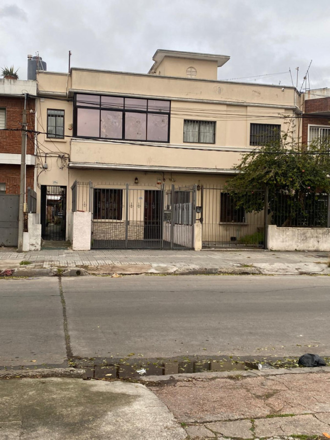 Apartamento ID.448 - Oportunidad de inversión 2 dorm con renta activa en Malvín.
