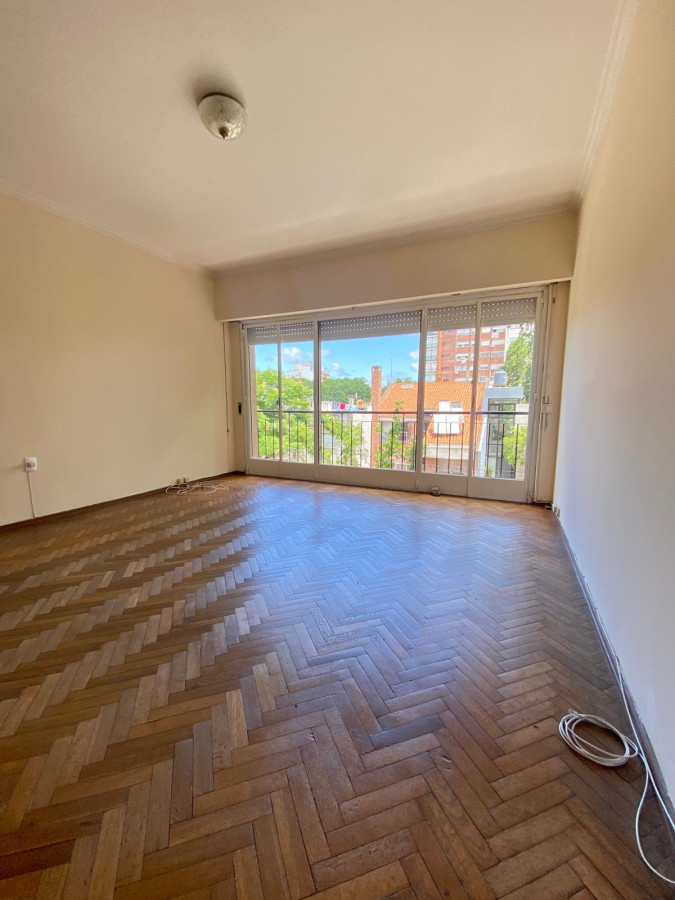 Apartamento ID.353 - Departamento 2 dorm y servicio  a la venta en Punta Carretas