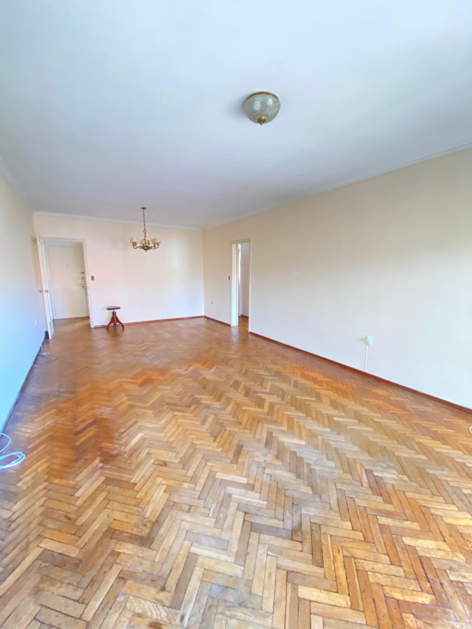Apartamento ID.353 - Departamento 2 dorm y servicio  a la venta en Punta Carretas