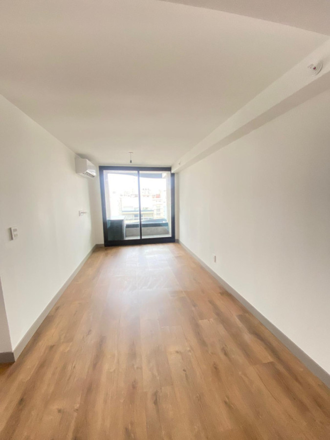 Apartamento ID.463 - Alquiler en Jardín Castellanos 1 dormitorio, piso 11 al frente