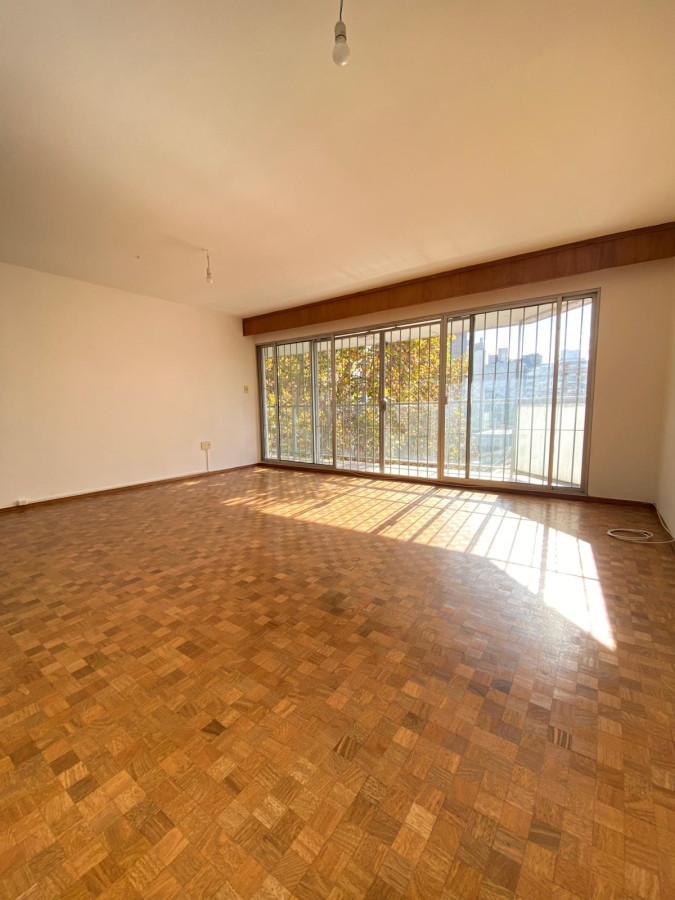 Apartamento ID.317 - Hermoso apartamento en Punta Carretas 4 dorm. En Venta!