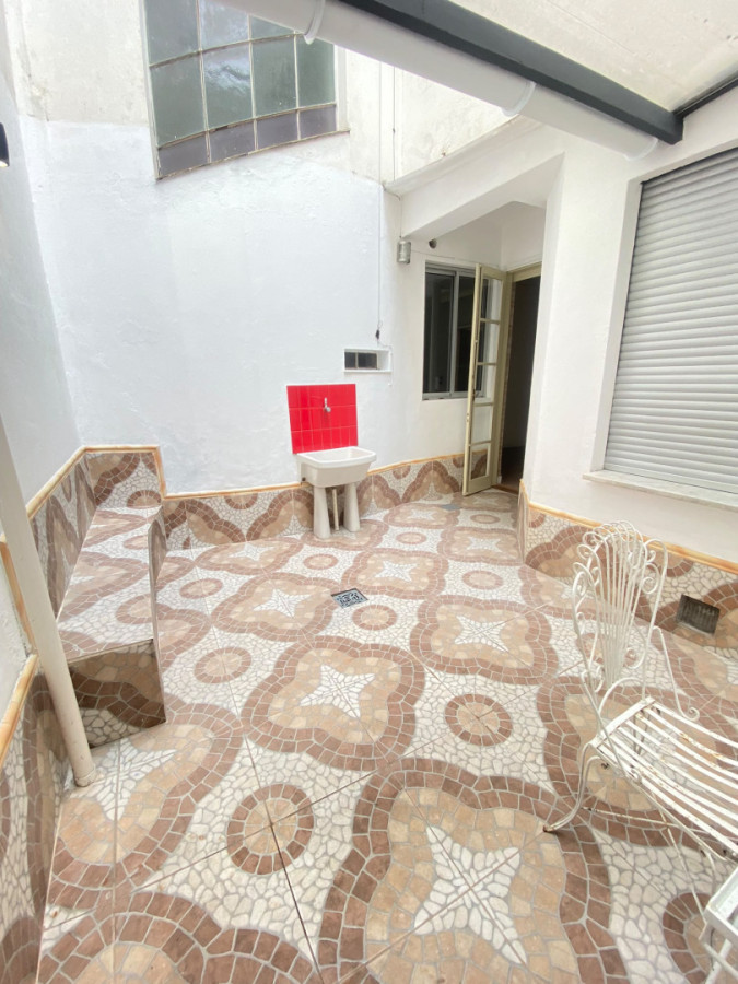 Apartamento ID.452 - Alquiler de apartamento de 1 dormitorio con amplio patio en Ciudad Vieja