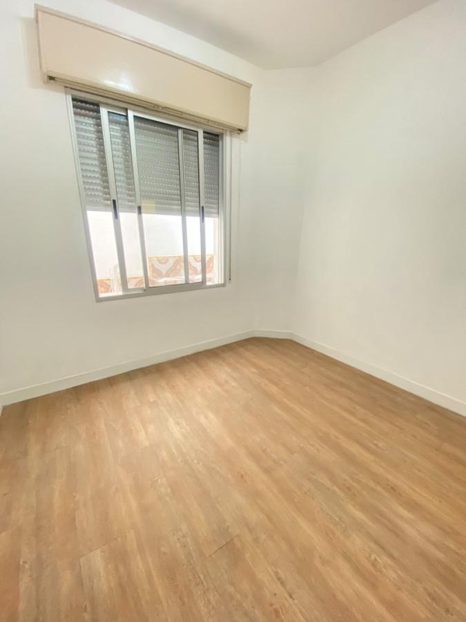 Apartamento ID.452 - Alquiler de apartamento de 1 dormitorio con amplio patio en Ciudad Vieja