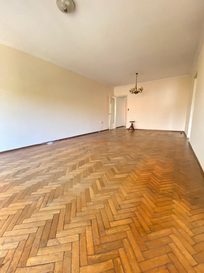 Apartamento ID.353 - Departamento 2 dorm y servicio  a la venta en Punta Carretas