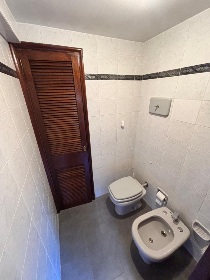 Apartamento ID.440 - Hermosa propiedad de estilo en Puerto del Buceo 3 dorm y servicio 2 gges