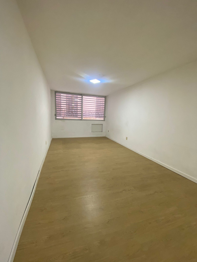 Apartamento ID.186 - Monoambiente Ideal Oficina o Vivienda en la Ciudad Vieja con renta!