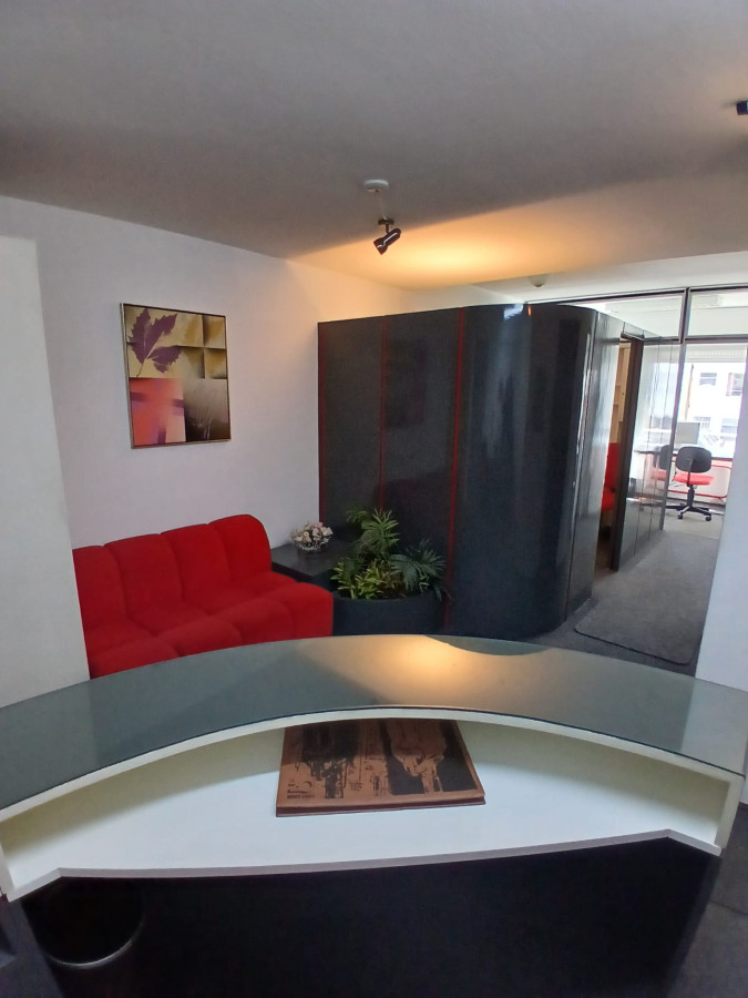 Apartamento ID.388 - Venta de Oficina totalmente equipada