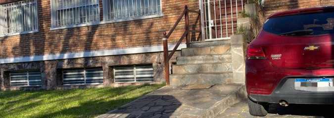 Hermosa Casa en PU en Malvin 5 dorm y 2 baños con gge doble