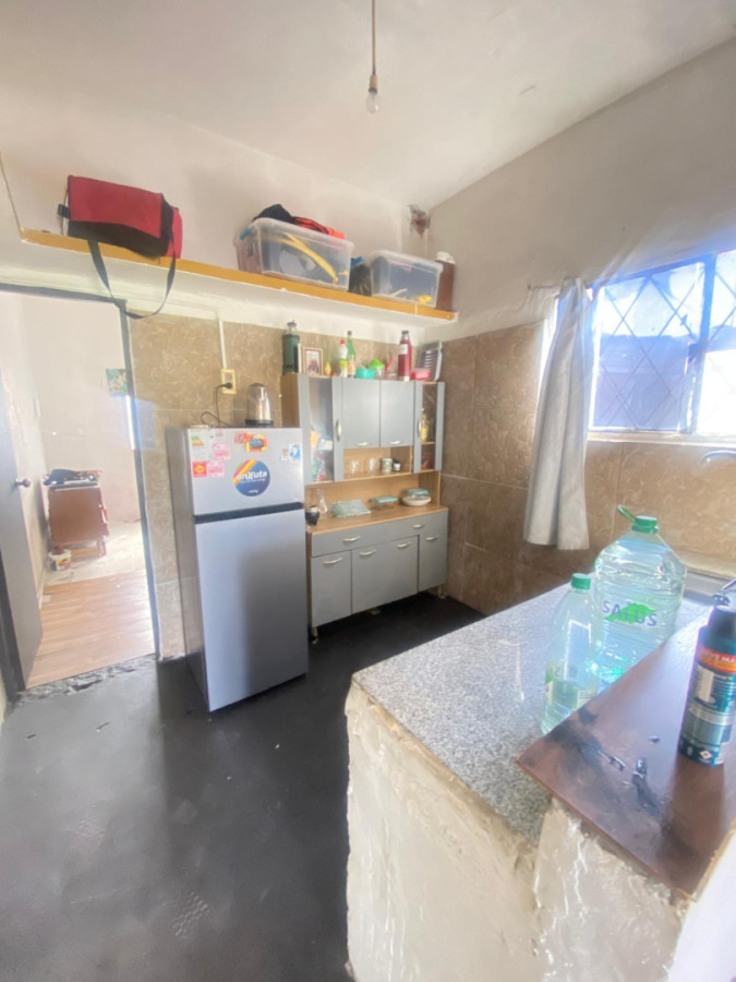 Casa ID.424 - Casa independiente con cochera en alquiler 2 dormitorios.