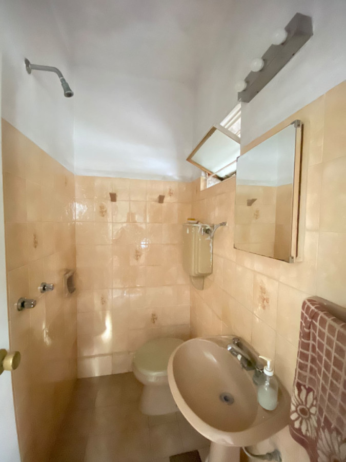 Casa ID.454 - Casa con vista al mar, 3 dormitorios, garaje y patio en Buceo
