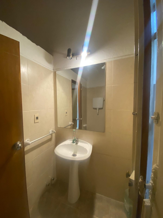 Casa ID.251 - En Cordón Casa en Propiedad Única en Venta 