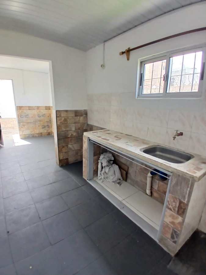 Casa ID.348 - Casa en PH con 2 dormitorios y amplio fondo