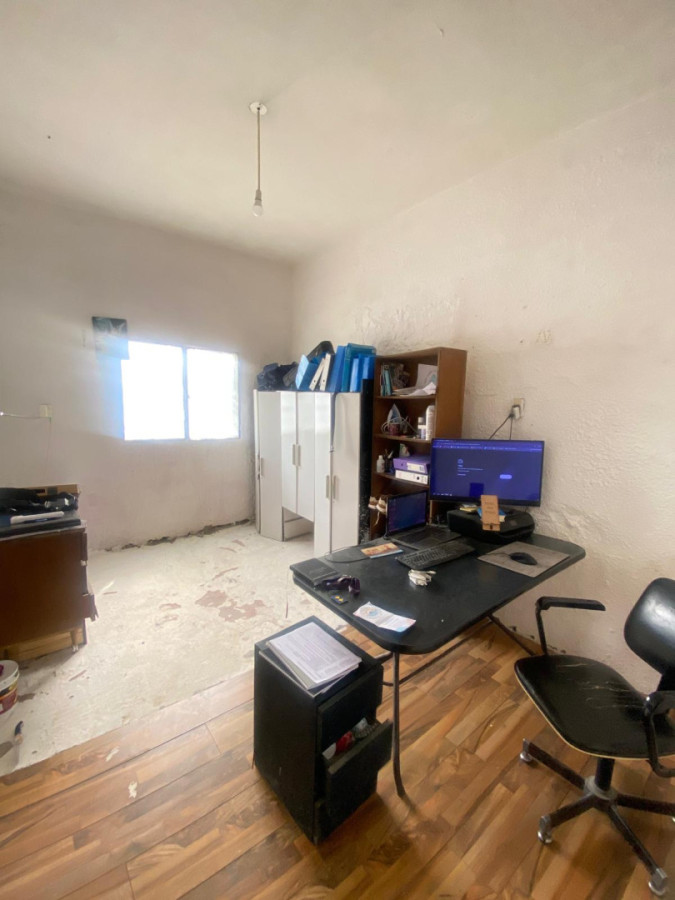 Casa ID.424 - Casa independiente con cochera en alquiler 2 dormitorios.