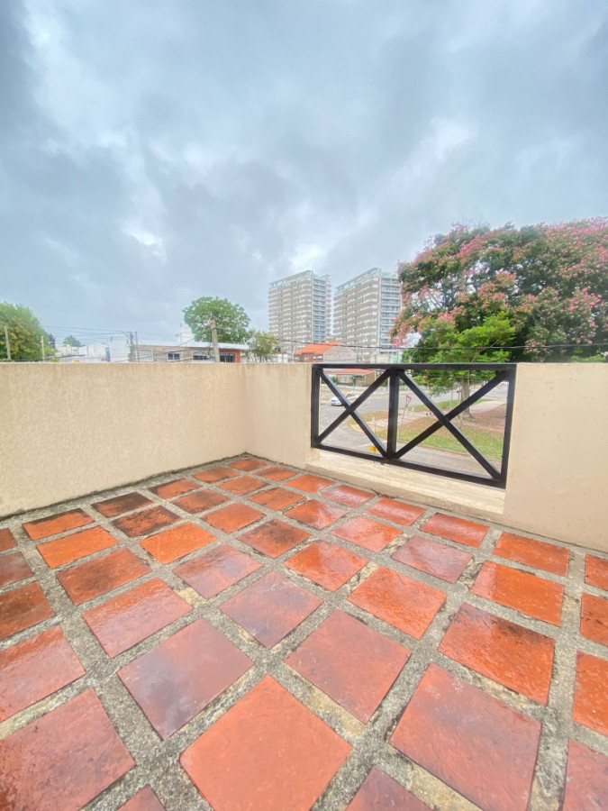 Casa ID.419 - Casa de 3 dormitorios con parrillero, terraza y jardín cerca de Plaza Italia Shopping