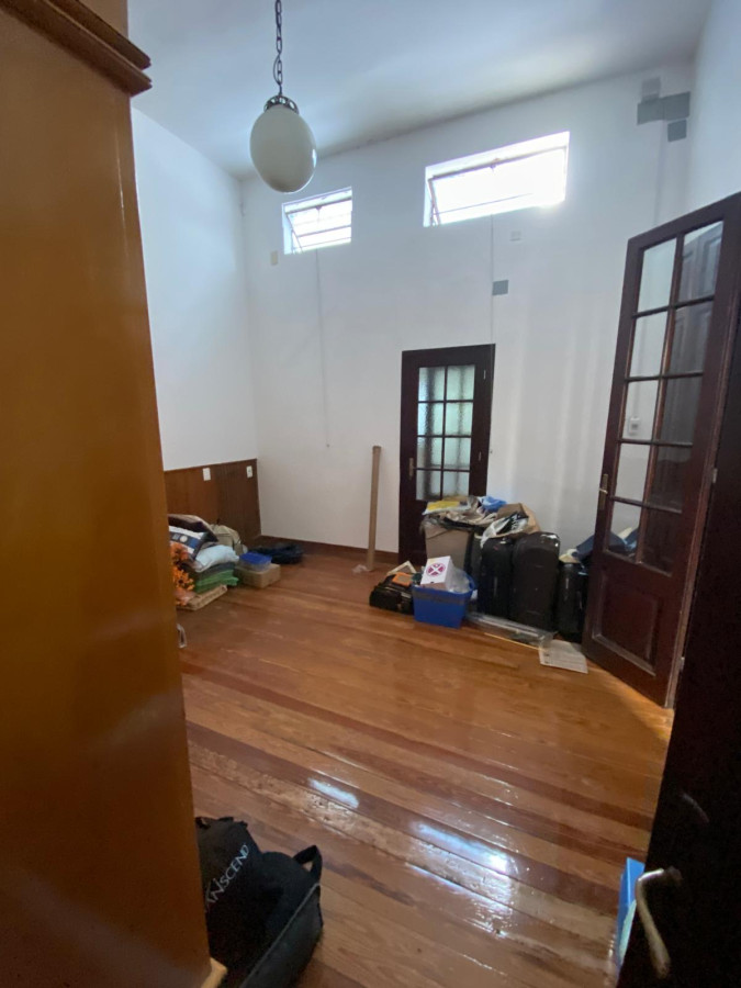 Casa ID.318 - Gran propiedad en Pocitos en Padrón Único 4 dorm,2 baños y gge
