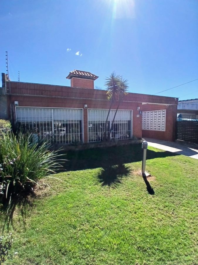 Casa ID.345 - Alquiler casa para oficina o vivienda