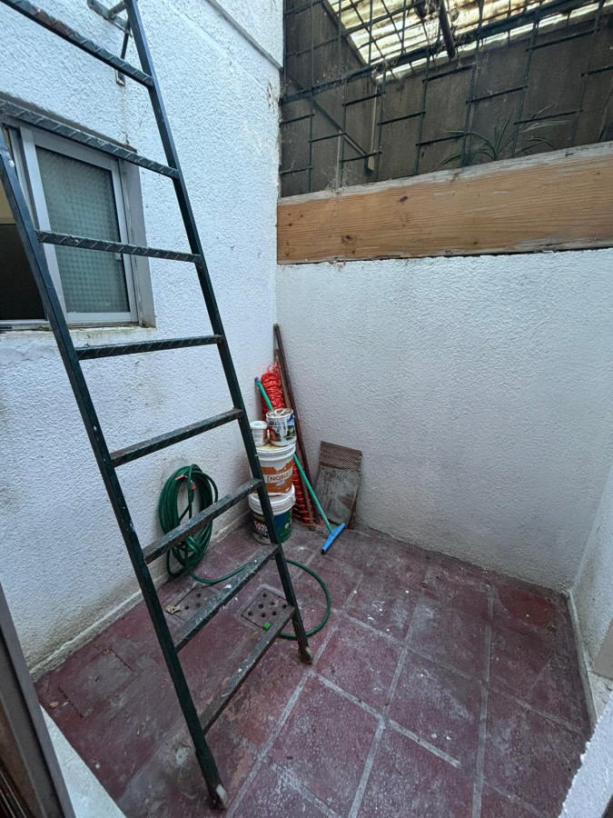 Casa ID.270 - Apartamento en PH totalmente independiente 2 dorm en Paso Molino, La Teja en Venta con renta.