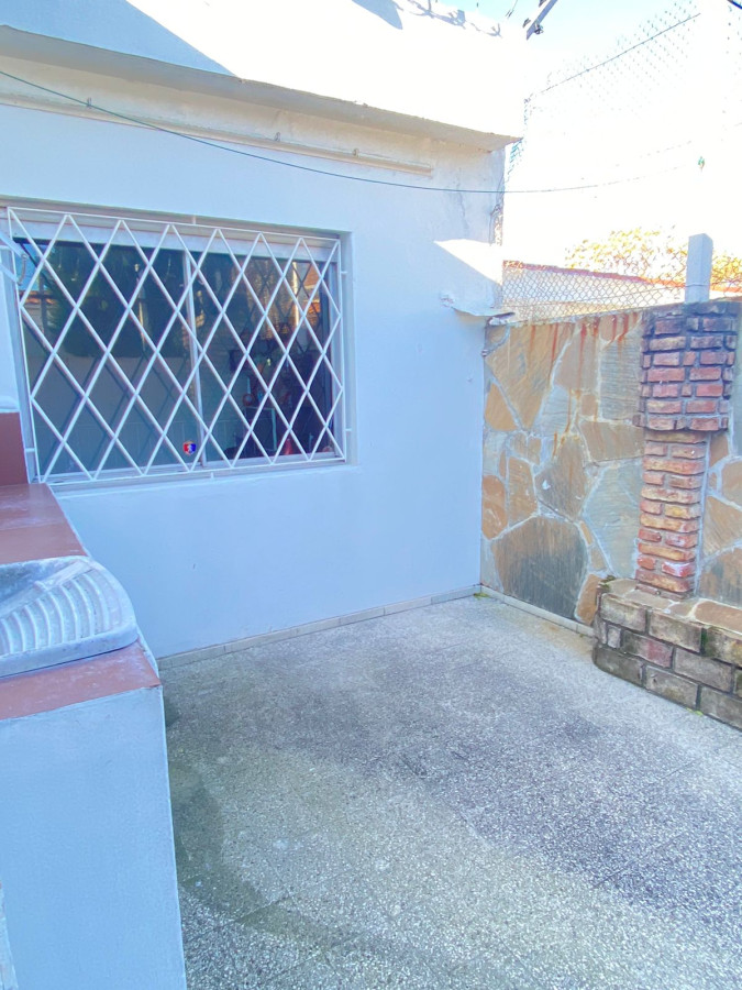 Casa ID.321 - Hermosa Casa en PU en Malvin 5 dorm y 2 baños con gge doble