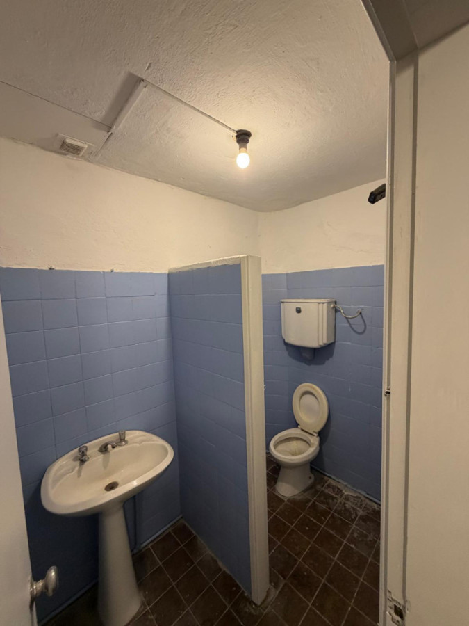 Casa ID.439 - Casa de 3 dorm en venta en el Centro con local comercial!